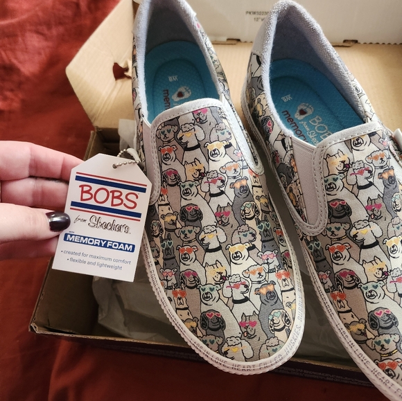 Sketchers - Picture 2 of 3